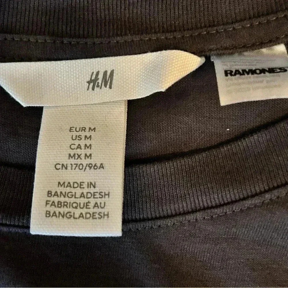 H&M Ramones Crewneck Short Sleeve Tee - Picture 4 of 5